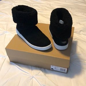 UGG Mika Classic Sneaker